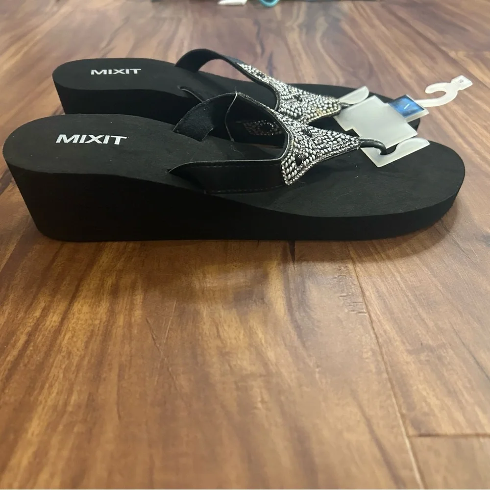 NWT Mixit diamonds and Pearls Black and Silver Women's Sandals Flip Flops - Picture 4 of 10